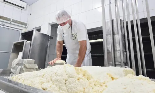 
          Imagem ilustrativa da imagem Interior de Pernambuco ganha rota do queijo artesanal com lançamento em Garanhuns
          