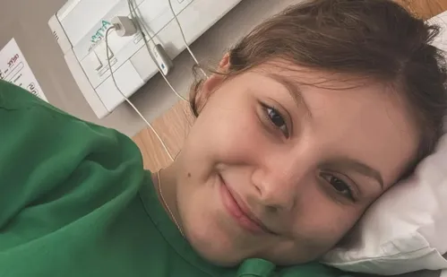 
          Imagem ilustrativa da imagem Isabel Veloso se manifesta após internação de emergência
          