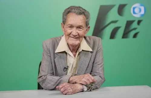 
          Imagem ilustrativa da imagem Léo Batista será velado na sede do Botafogo com cerimônia aberta ao público
          