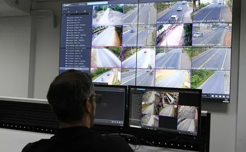 
          Imagem ilustrativa da imagem Veículo clonado é localizado em Goiás com monitoramento do Cerco Inteligente
          