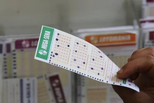 
          Imagem ilustrativa da imagem Mega da Virada: dois ganhadores ainda não resgataram premiações; veja de onde são
          