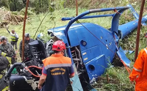 
          Imagem ilustrativa da imagem Menina sobrevivente de acidente de helicóptero deve ter alta neste sábado
          