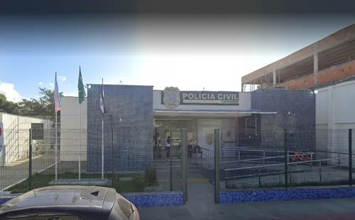 
          Imagem ilustrativa da imagem Menino de 4 anos morre após se afogar em piscina durante churrasco em Marataízes
          