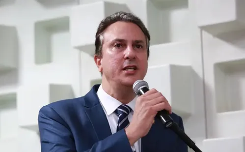 
          Imagem ilustrativa da imagem Ministro da Educação anuncia reajuste no piso salarial de professores
          