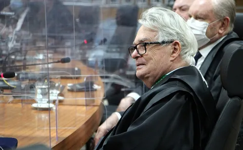 
          Imagem ilustrativa da imagem Morre o desembargador e ex-presidente do Tribunal de Justiça do ES, Sergio Bizzotto
          