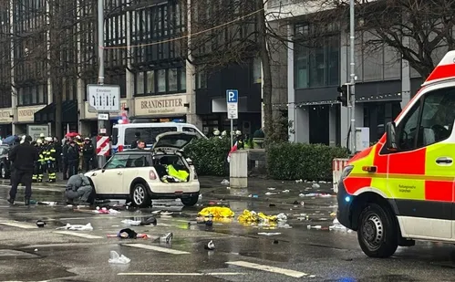 
          Imagem ilustrativa da imagem Motorista atropela multidão e deixa vários feridos durante manifestação em Munique
          