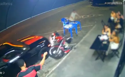 
          Imagem ilustrativa da imagem Motorista com sinais de embriaguez bate em veículos estacionados em Linhares
          