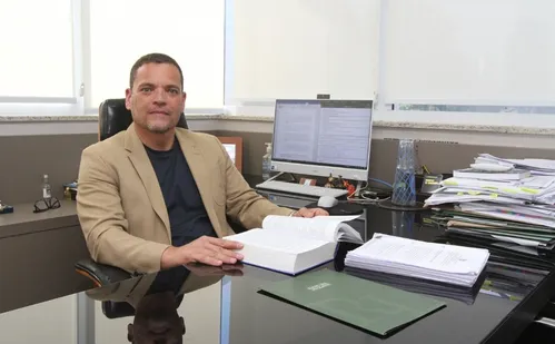 
          Imagem ilustrativa da imagem Mulheres vão à Justiça denunciar casos de “estelionato sentimental”
          