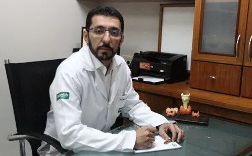 
          Imagem ilustrativa da imagem Não escovar os dentes aumenta risco de câncer, afirma médico cirurgião
          