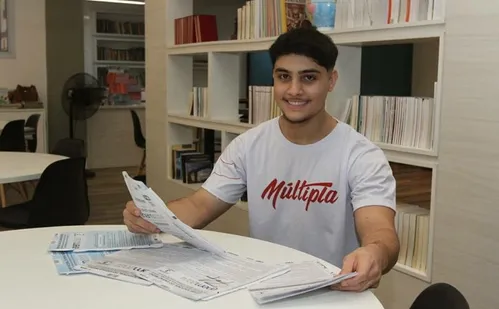 
          Imagem ilustrativa da imagem “Não esperava”, diz aluno que acertou todas as questões de Matemática do Enem
          