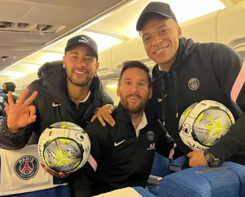 
          Imagem ilustrativa da imagem Neymar diz que Mbappé teve ciúme de Messi: ‘Não queria me dividir com ninguém’
          