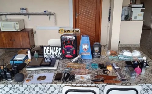 
          Imagem ilustrativa da imagem Operação em Nova Venécia resulta em prisões por tráfico e receptação
          