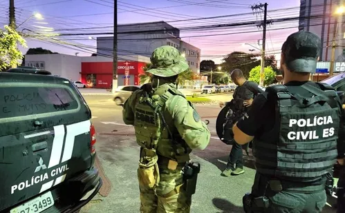 
          Imagem ilustrativa da imagem Operação no ES e RJ: empresário preso em Vitória cortava cabos de internet
          