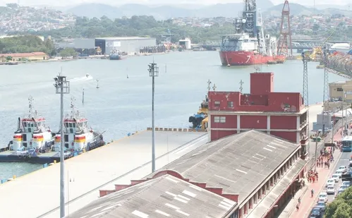 
          Imagem ilustrativa da imagem Oportunidade e ameaças com o conflito entre Estados Unidos x China
          