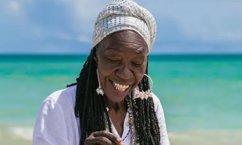 
          Imagem ilustrativa da imagem Paulo Galvão, prefeito de Itamaracá, busca esfriar tensão com Lia de Itamaracá
          