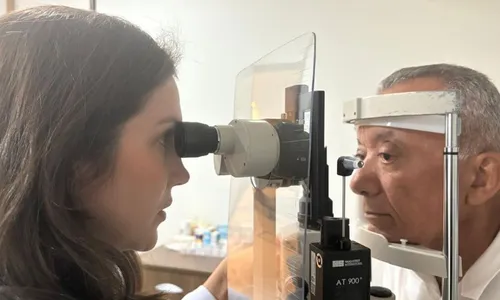 
          Imagem ilustrativa da imagem Pioneira: médica de Pernambuco revoluciona vidas com tatuagem ocular
          