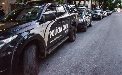 
          Imagem ilustrativa da imagem Polícia de MG prende médico suspeito de estuprar paciente com câncer
          