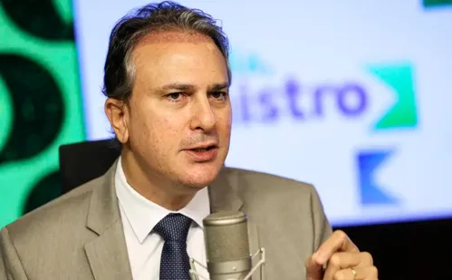 
          Imagem ilustrativa da imagem Primeira poupança do Pé-de-Meia do ensino médio será paga em fevereiro
          