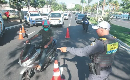 
          Imagem ilustrativa da imagem Reforço em blitz durante todo o verão no ES
          