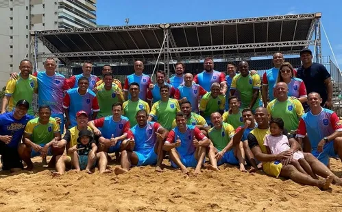 
          Imagem ilustrativa da imagem Reuniões e disputa velada
          