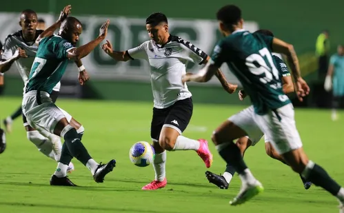 
          Imagem ilustrativa da imagem Rio Branco é eliminado pelo Goiás após derrota na Copa Verde
          