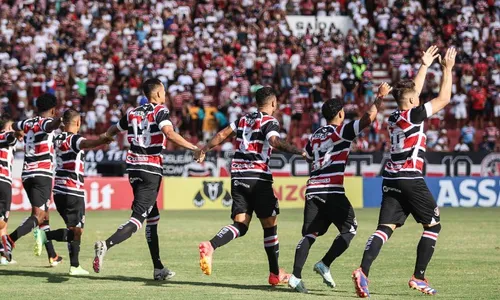 
          Imagem ilustrativa da imagem Santa Cruz chega à liderança do Pernambucano e bate recorde de público
          