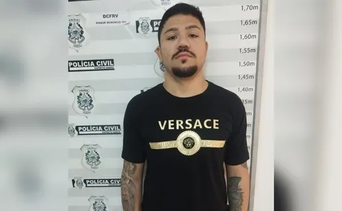 
          Imagem ilustrativa da imagem Suspeito de adulterar veículos é preso em prédio de luxo em Vila Velha
          