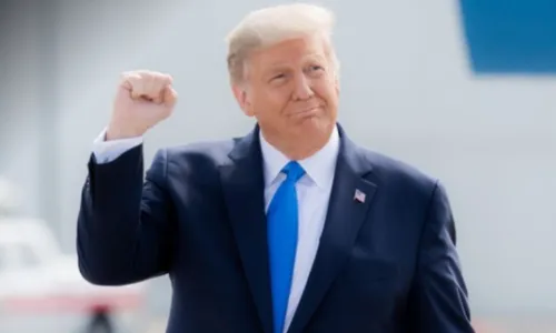 
          Imagem ilustrativa da imagem Trump promete acabar com políticas de diversidade e inclusão no governo
          