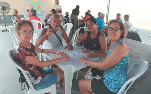 
          Imagem ilustrativa da imagem Uma colônia de férias só para quem já passou dos 60 anos
          