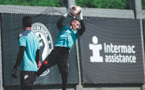 
          Imagem ilustrativa da imagem Vasco x Bangu na tela da TV Tribuna/Band nesta quinta
          