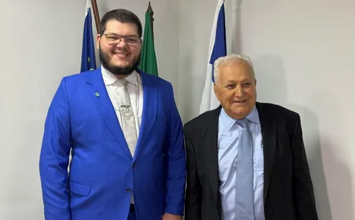 
          Imagem ilustrativa da imagem Vice-prefeito de Cachoeiro assume prefeitura após pedido de afastamento de Ferraço
          