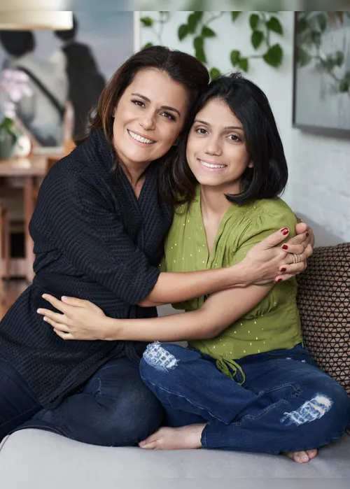 
          Imagem ilustrativa da imagem Adriana Araújo: a contadora de histórias emocionantes
          