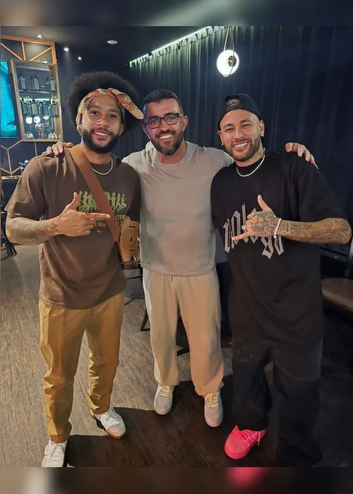 Imagem ilustrativa da imagem Memphis Depay exalta retorno de Neymar ao Brasil: ‘Você inspira uma nação inteira’