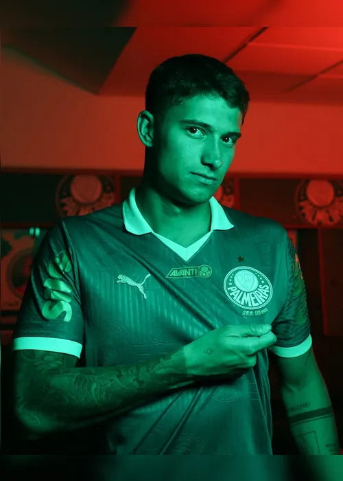 Imagem ilustrativa da imagem Palmeiras anuncia a contratação do meia uruguaio Emiliano Martínez: ‘Clube gigantesco’