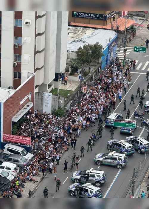 Imagem ilustrativa da imagem Violência entre grupos de torcedores assusta o Recife horas antes do clássico