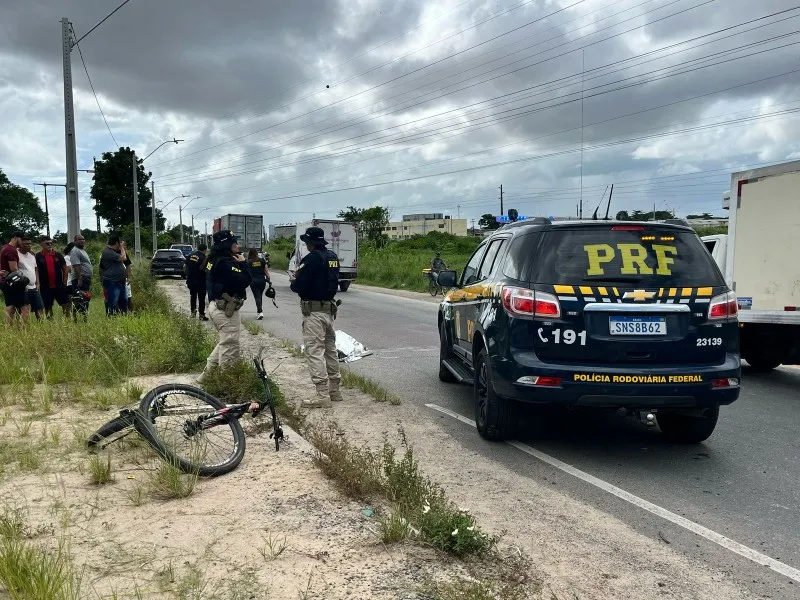 Imagem ilustrativa da imagem Ciclista morre atropelado na BR-232 quando estava a caminho do trabalho