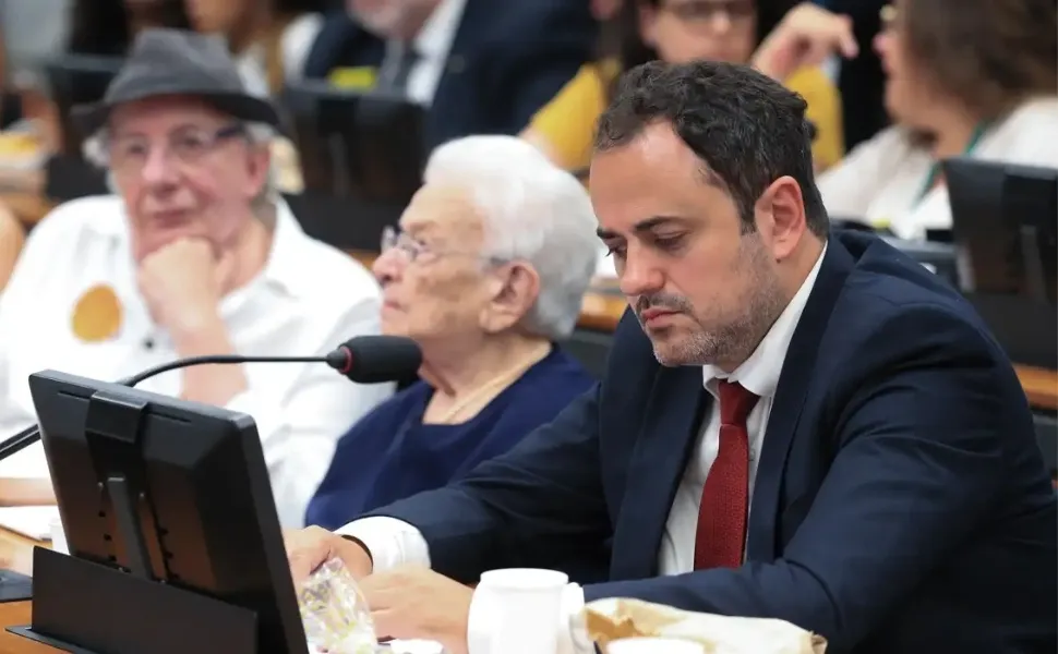 Imagem ilustrativa da imagem Glauber Braga recorre à CCJ contra processo de cassação do mandato