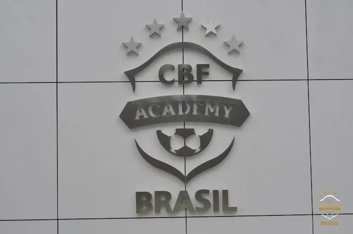 Imagem ilustrativa da imagem Crise na CBF: perícia questiona assinatura em acordo no STF e cria instabilidade para Ednaldo