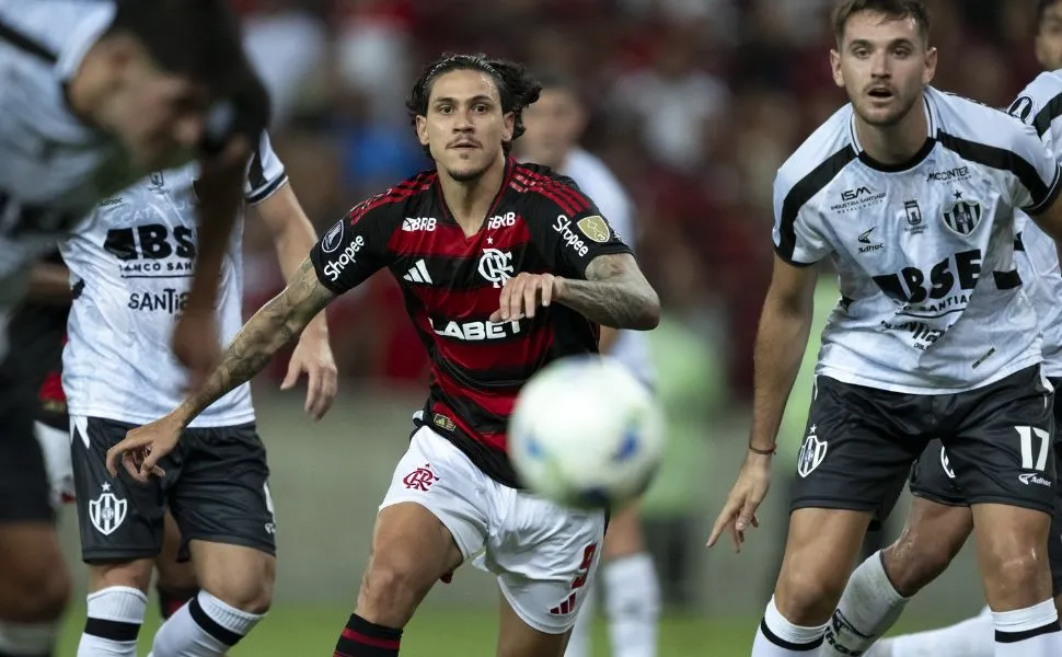 Imagem ilustrativa da imagem Derrota do Flamengo liga sinal de alerta
