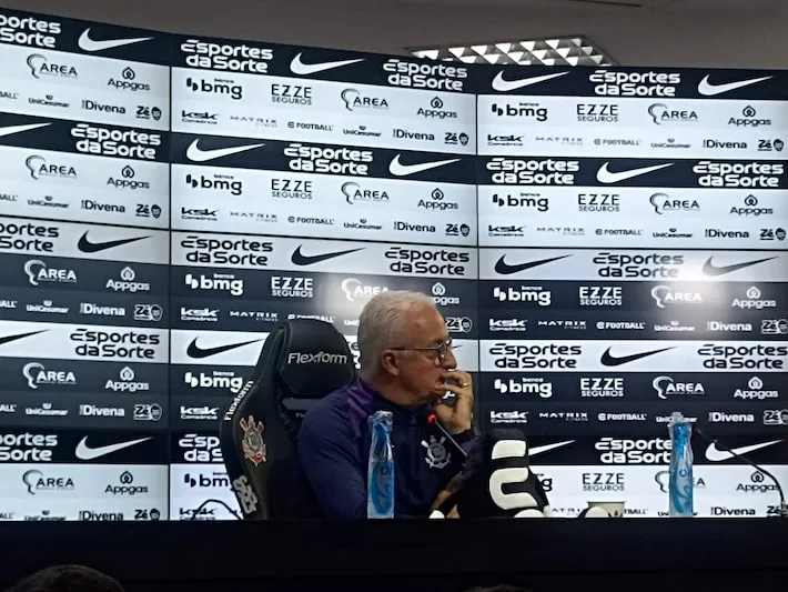 Imagem ilustrativa da imagem Dorival deseja melhoras a Tite e explica por que trocou descanso por desconforto no Corinthians