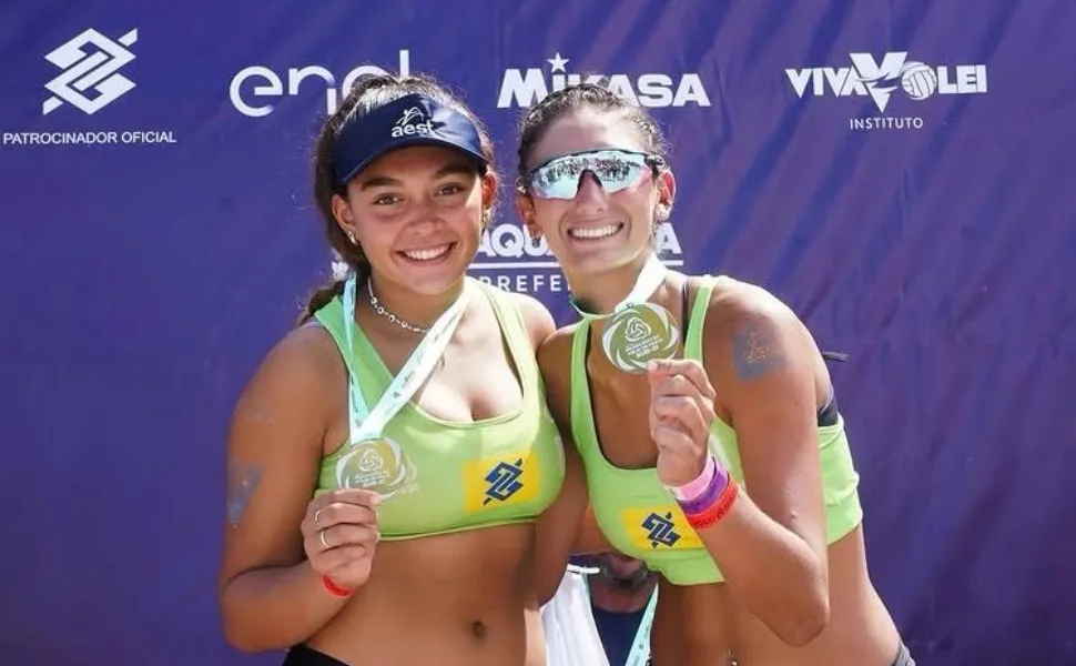 Imagem ilustrativa da imagem Duplas do Aest ganham títulos nacionais no vôlei de praia