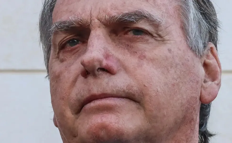 Imagem ilustrativa da imagem Equipe médica de Bolsonaro descarta complicações pós-cirúrgicas