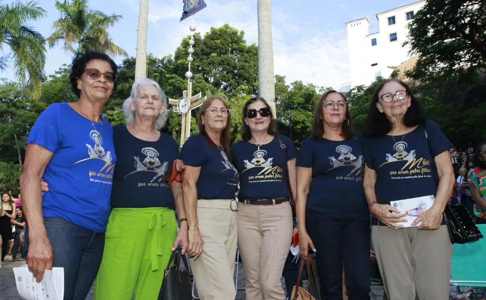 Imagem ilustrativa da imagem Festa da Penha 2025: Mães que Oram pelos Filhos em noite de fé na Prainha