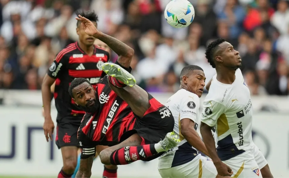 Imagem ilustrativa da imagem Flamengo esbarra na altitude e fica no empate com a LDU em Quito pela Libertadores