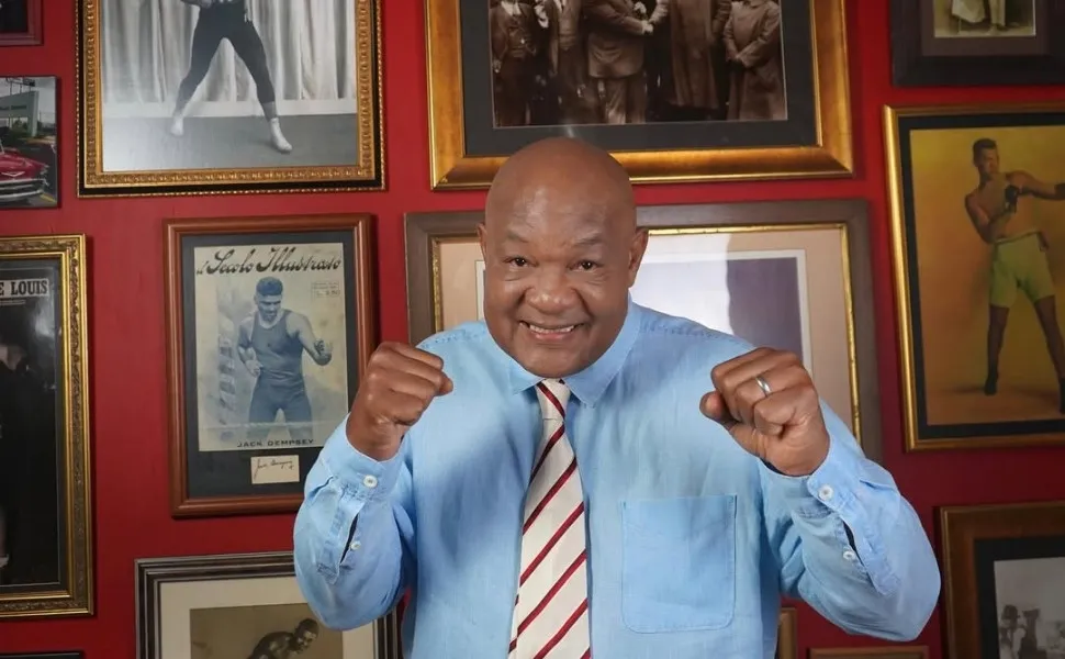 Imagem ilustrativa da imagem George Foreman, lenda do boxe, morre aos 76 anos