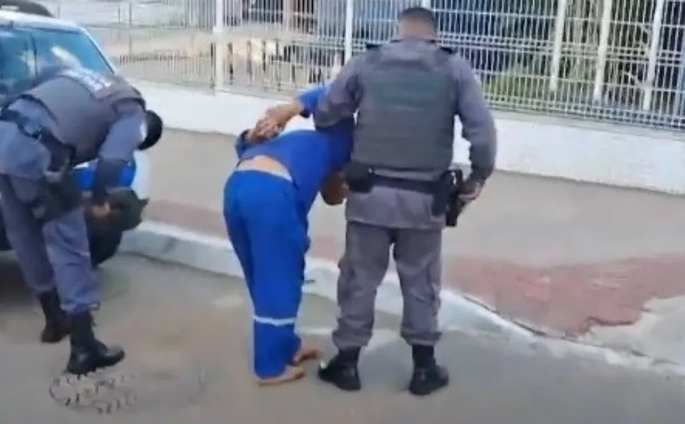 Imagem ilustrativa da imagem Grupo faz arrastão e rouba ao menos 15 pessoas em Vila Velha