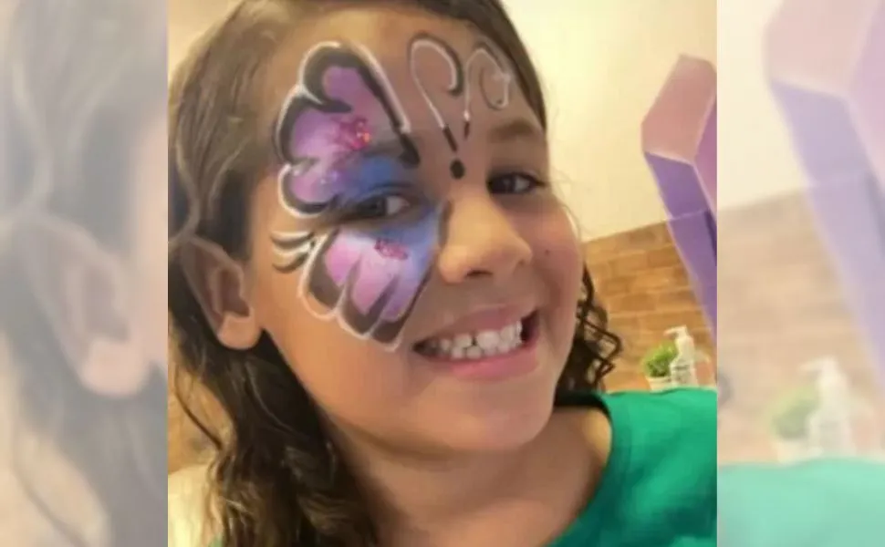 Imagem ilustrativa da imagem Menina de 8 anos morre após inalar desodorante em desafio nas redes sociais
