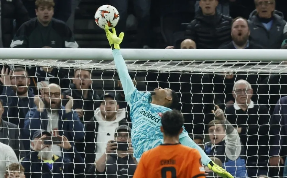 Imagem ilustrativa da imagem Na tela da TV Tribuna/Band, Tottenham e Eintracht ficam no empate