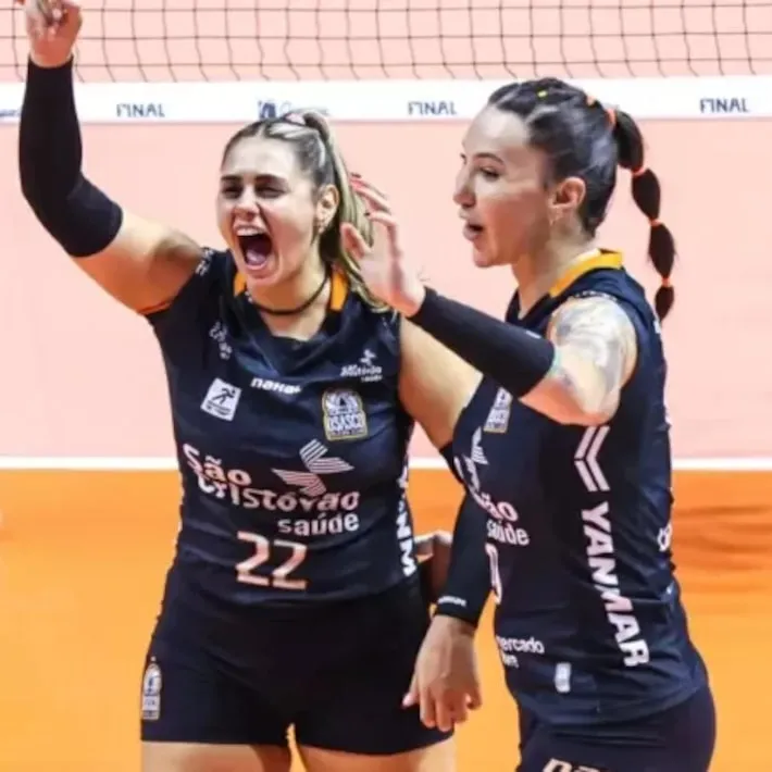 Imagem ilustrativa da imagem Osasco supera Sesi Bauru e conquista Superliga após 13 anos de jejum