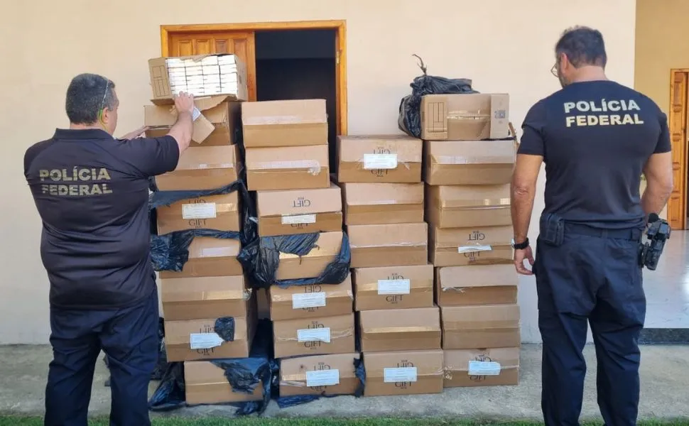 Imagem ilustrativa da imagem PF bloqueia R$5 milhões de rede criminosa de contrabando de cigarro no ES